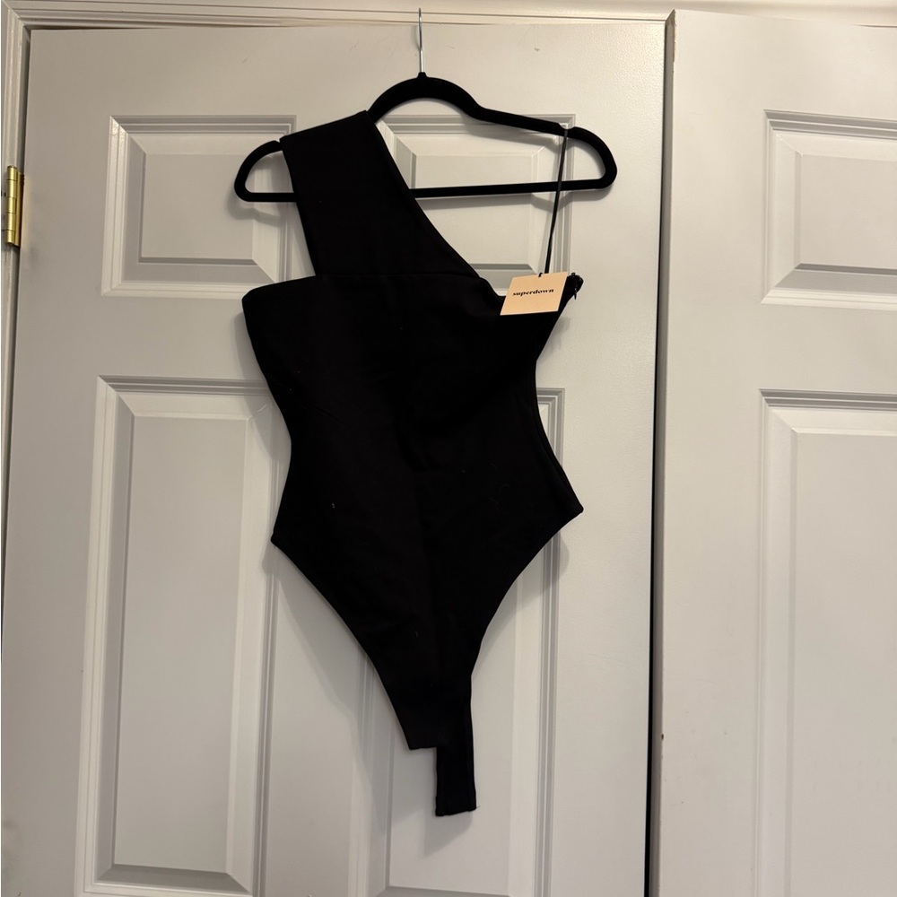 Superdown Black One-Shoulder Bodysuit